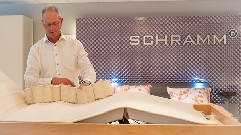 Schramm boxspring elektrischverstelbaar, matras natuurlijk, katoen, advies maythos, divina matras